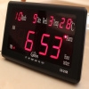 ساعت رومیزی دیجیتالی با LED قرمز متوسط